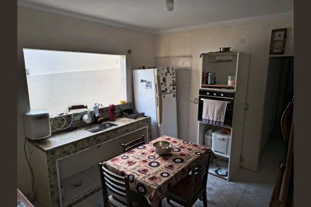 Casa à venda com 137m², 3 quartos e 2 vagasCozinha