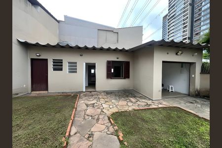 Casa para alugar com 300m², 3 quartos e 10 vagas