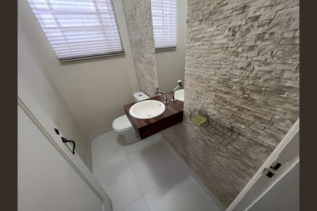 Casa para alugar com 300m², 3 quartos e 10 vagas