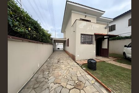 Casa para alugar com 300m², 3 quartos e 10 vagas