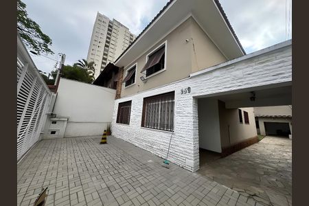 Casa para alugar com 300m², 3 quartos e 10 vagas