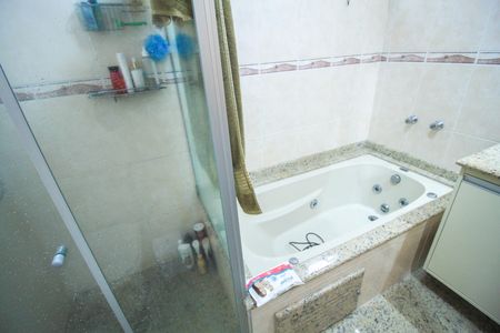 Apartamento à venda com 120m², 3 quartos e 3 vagas Apartamento à venda com 120m², 3 quartos e 3 vagasBanheiro da Suíte