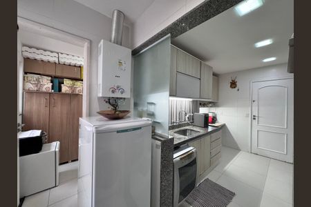 Apartamento à venda com 130m², 3 quartos e 3 vagas Apartamento à venda com 130m², 3 quartos e 3 vagasCozinha e Área de Serviço