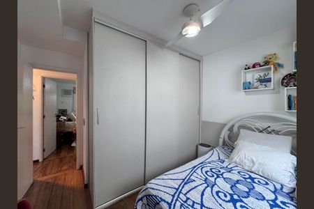 Apartamento à venda com 130m², 3 quartos e 3 vagas Apartamento à venda com 130m², 3 quartos e 3 vagasQuarto 1