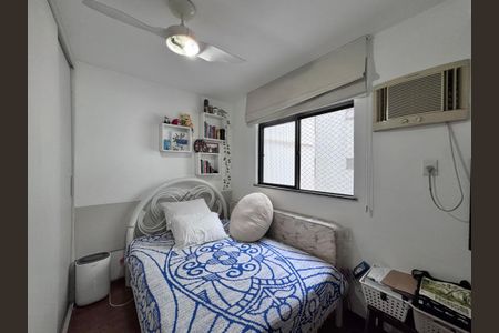 Apartamento à venda com 130m², 3 quartos e 3 vagas Apartamento à venda com 130m², 3 quartos e 3 vagasQuarto 1