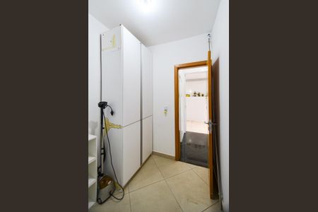 Apartamento à venda com 210m², 4 quartos e 2 vagas Apartamento à venda com 210m², 4 quartos e 2 vagasArea de serviço