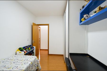 Apartamento à venda com 210m², 4 quartos e 2 vagas Apartamento à venda com 210m², 4 quartos e 2 vagasQuarto 4