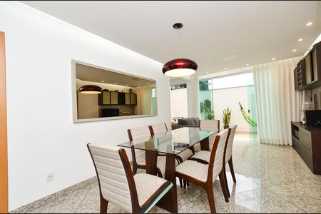 Apartamento à venda com 210m², 4 quartos e 2 vagas Apartamento à venda com 210m², 4 quartos e 2 vagasSala