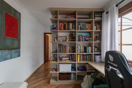 Casa à venda com 125m², 4 quartos e 4 vagasEscritório