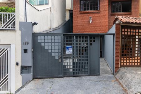 Casa à venda com 125m², 4 quartos e 4 vagasFachada