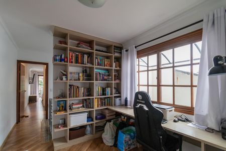 Casa à venda com 125m², 4 quartos e 4 vagasEscritório