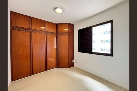 Apartamento para alugar com 79m², 2 quartos e 2 vagasQuarto