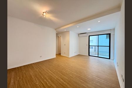 Apartamento para alugar com 79m², 2 quartos e 2 vagasSala