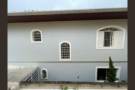 Casa à venda com 173m², 5 quartos e 4 vagas Casa à venda com 173m², 5 quartos e 4 vagasQuarto 2