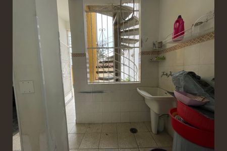 Casa à venda com 173m², 5 quartos e 4 vagas Casa à venda com 173m², 5 quartos e 4 vagasÁrea de Serviço
