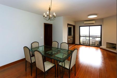 Apartamento à venda com 120m², 3 quartos e 2 vagasFoto 02