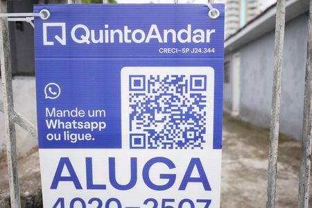 Casa à venda com 70m², 2 quartos e 4 vagasFachada - Placa