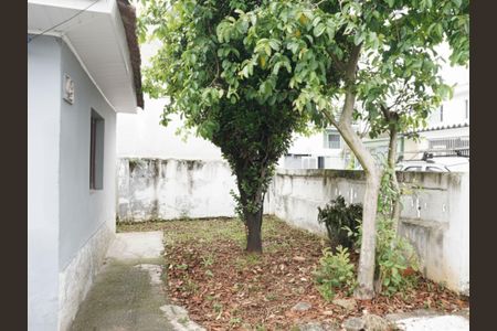 Casa à venda com 70m², 2 quartos e 4 vagas Casa à venda com 70m², 2 quartos e 4 vagasQuintal