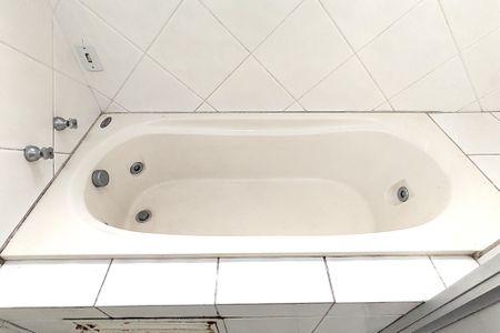 Apartamento para alugar com 298m², 3 quartos e 2 vagasBanheiro da Suíte - hidro banheira