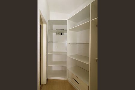 Apartamento para alugar com 298m², 3 quartos e 2 vagasSuíte - Closet