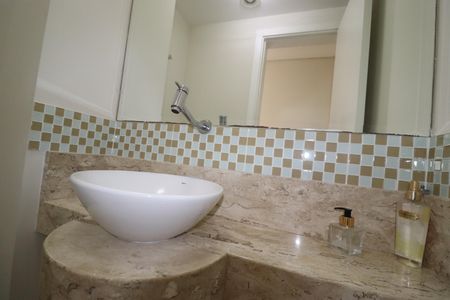 Apartamento para alugar com 135m², 4 quartos e 2 vagasLavabo