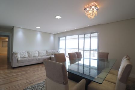 Apartamento para alugar com 135m², 4 quartos e 2 vagasSala