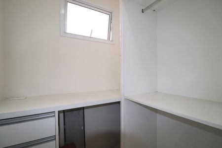 Apartamento para alugar com 135m², 4 quartos e 2 vagasQuarto de serviço