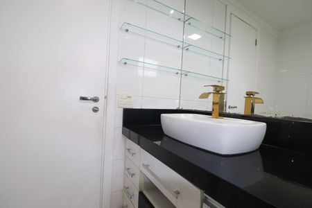 Apartamento para alugar com 135m², 4 quartos e 2 vagasBanheiro da Suíte