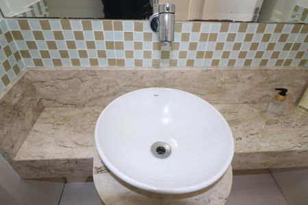 Apartamento para alugar com 135m², 4 quartos e 2 vagasLavabo