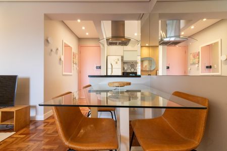 Apartamento à venda com 68m², 2 quartos e sem vaga Apartamento à venda com 68m², 2 quartos e sem vagaSala de Jantar