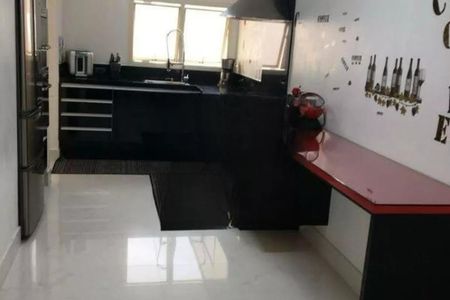 Apartamento à venda com 150m², 3 quartos e 3 vagasFoto 01