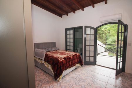 Casa à venda com 210m², 2 quartos e 5 vagas Casa à venda com 210m², 2 quartos e 5 vagasQuarto Suíte