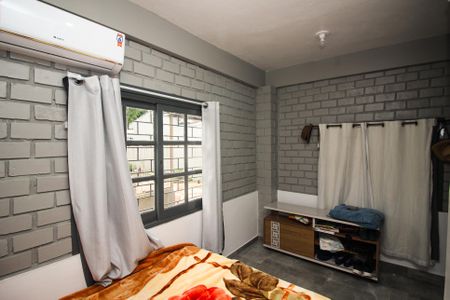 Casa à venda com 210m², 2 quartos e 5 vagas Casa à venda com 210m², 2 quartos e 5 vagasQuarto
