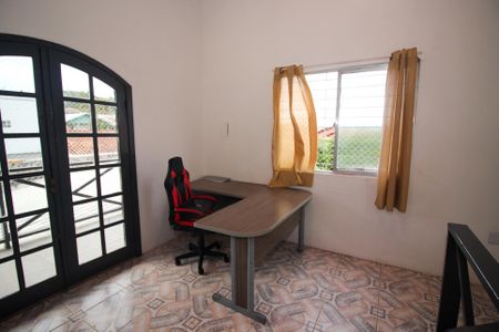 Casa à venda com 210m², 2 quartos e 5 vagas Casa à venda com 210m², 2 quartos e 5 vagasEscritório