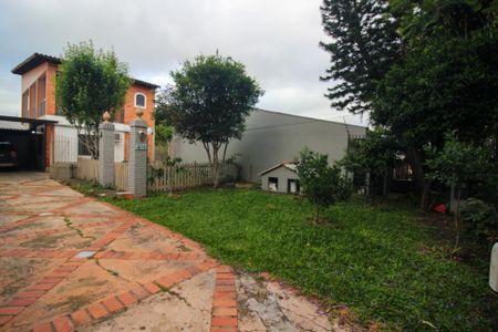 Casa à venda com 210m², 2 quartos e 5 vagas Casa à venda com 210m², 2 quartos e 5 vagasQuintal
