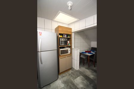 Casa à venda com 210m², 2 quartos e 5 vagas Casa à venda com 210m², 2 quartos e 5 vagasCozinha