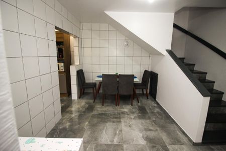 Casa à venda com 210m², 2 quartos e 5 vagas Casa à venda com 210m², 2 quartos e 5 vagasSala de Jantar