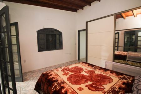 Casa à venda com 210m², 2 quartos e 5 vagas Casa à venda com 210m², 2 quartos e 5 vagasQuarto Suíte