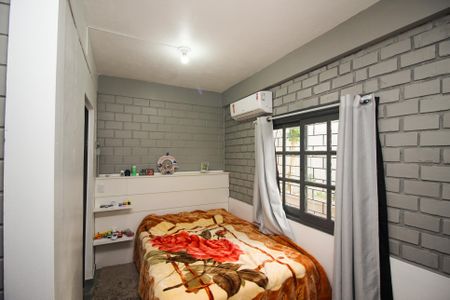 Casa à venda com 210m², 2 quartos e 5 vagas Casa à venda com 210m², 2 quartos e 5 vagasQuarto
