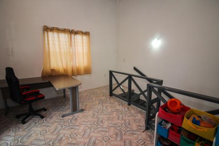 Casa à venda com 210m², 2 quartos e 5 vagas Casa à venda com 210m², 2 quartos e 5 vagasEscritório