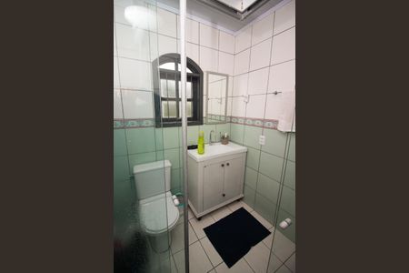 Casa à venda com 210m², 2 quartos e 5 vagas Casa à venda com 210m², 2 quartos e 5 vagasBanheiro da Suíte