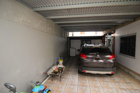 Casa à venda com 210m², 2 quartos e 5 vagas Casa à venda com 210m², 2 quartos e 5 vagasGaragem