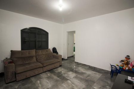 Casa à venda com 210m², 2 quartos e 5 vagas Casa à venda com 210m², 2 quartos e 5 vagasSala