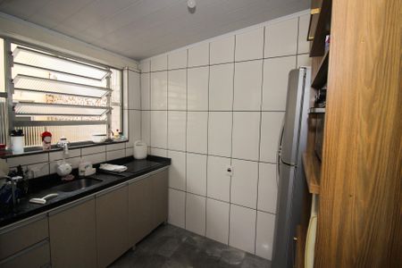 Casa à venda com 210m², 2 quartos e 5 vagas Casa à venda com 210m², 2 quartos e 5 vagasCozinha