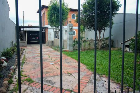 Casa à venda com 210m², 2 quartos e 5 vagas Casa à venda com 210m², 2 quartos e 5 vagasFachada