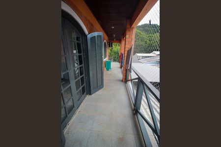 Casa à venda com 210m², 2 quartos e 5 vagas Casa à venda com 210m², 2 quartos e 5 vagasSacada do Escritório