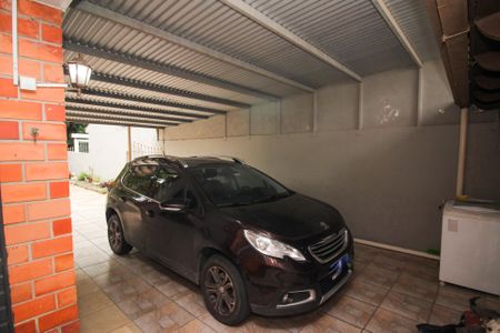 Casa à venda com 210m², 2 quartos e 5 vagas Casa à venda com 210m², 2 quartos e 5 vagasGaragem
