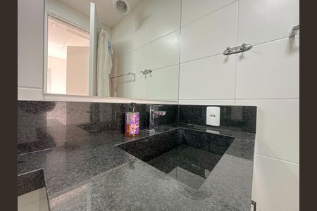 Apartamento à venda com 82m², 2 quartos e 1 vagaBanheiro Suíte 
