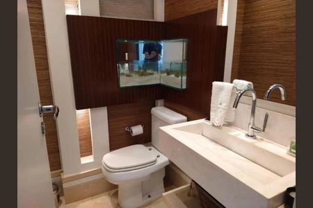 Apartamento à venda com 234m², 4 quartos e 4 vagas Apartamento à venda com 234m², 4 quartos e 4 vagasFoto 09