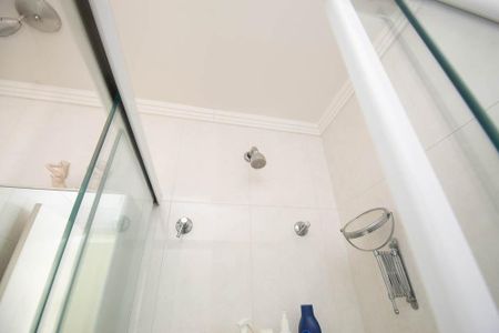 Apartamento à venda com 78m², 3 quartos e 1 vaga Apartamento à venda com 78m², 3 quartos e 1 vagaBanheiro da Suíte